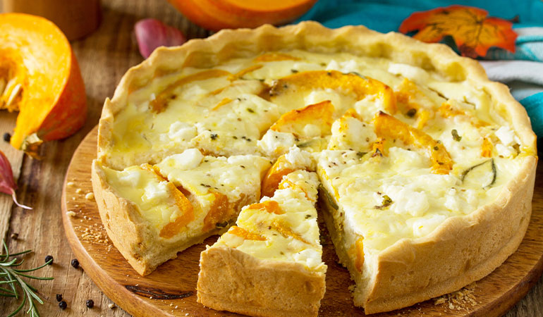 Herfst recept: quiche met pompoen, bloemkool en feta